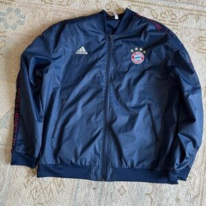 Adidas FC Bayern windbreaker